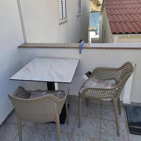Apartments Katica Metajna Exterior photo