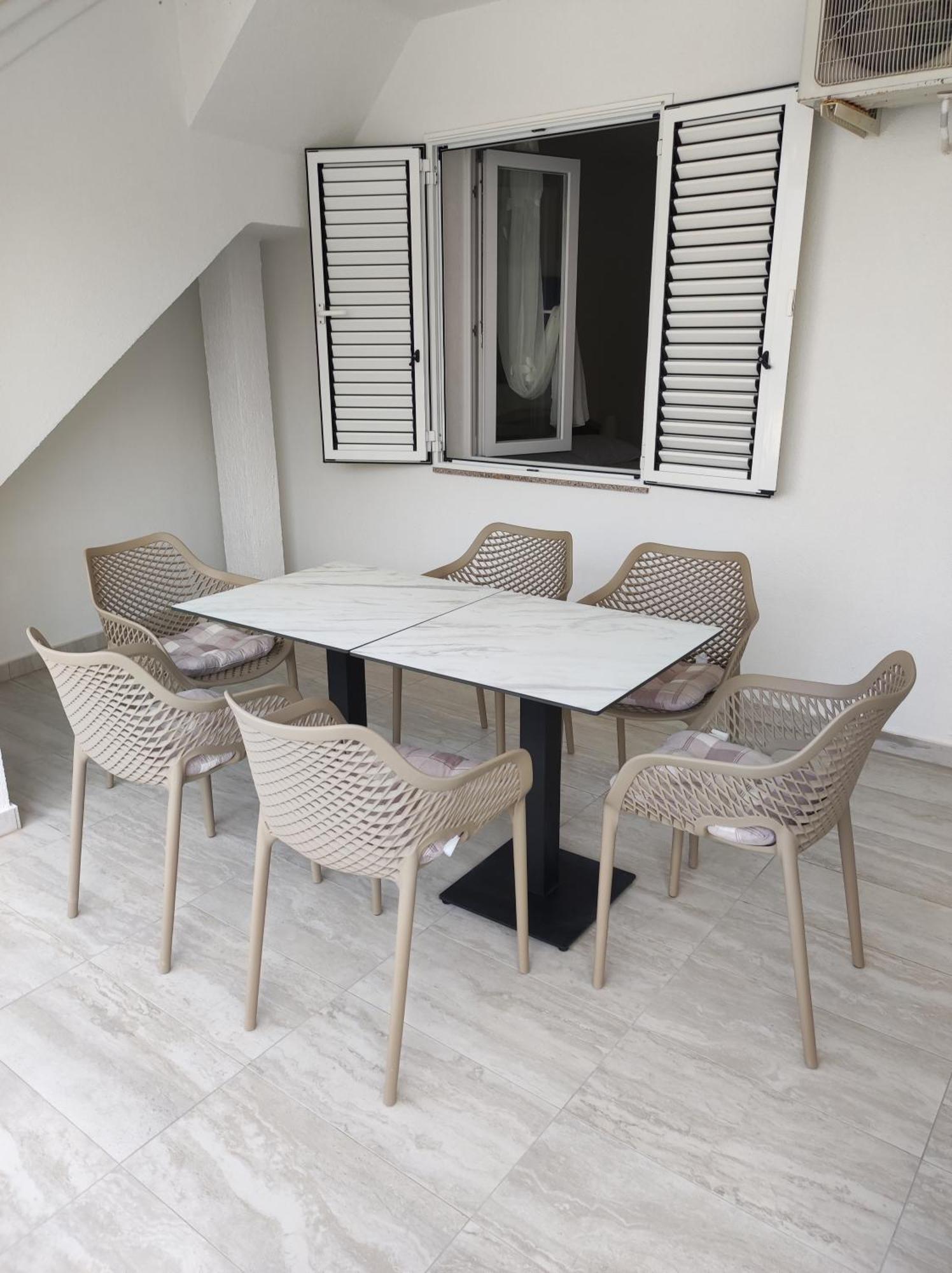 Katica Apartment *